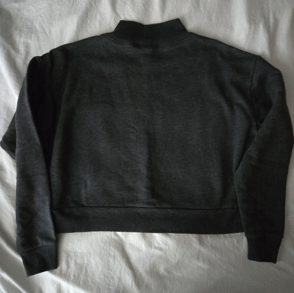 Wild Fable Women's Cropped Sweater Gray Size M Used - Picture 3 of 6